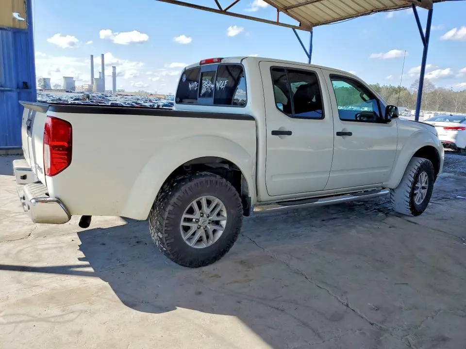 2014 NISSAN FRONTIER S  