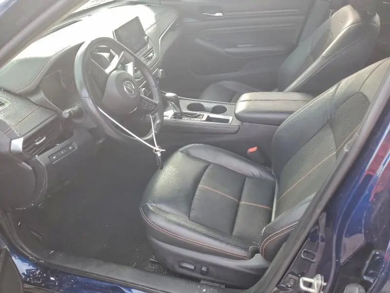 2021 NISSAN ALTIMA SR  