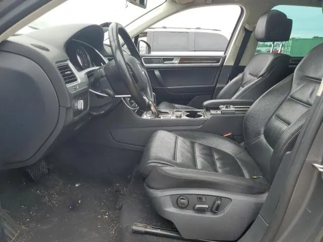 2016 VOLKSWAGEN TOUAREG SPORT  