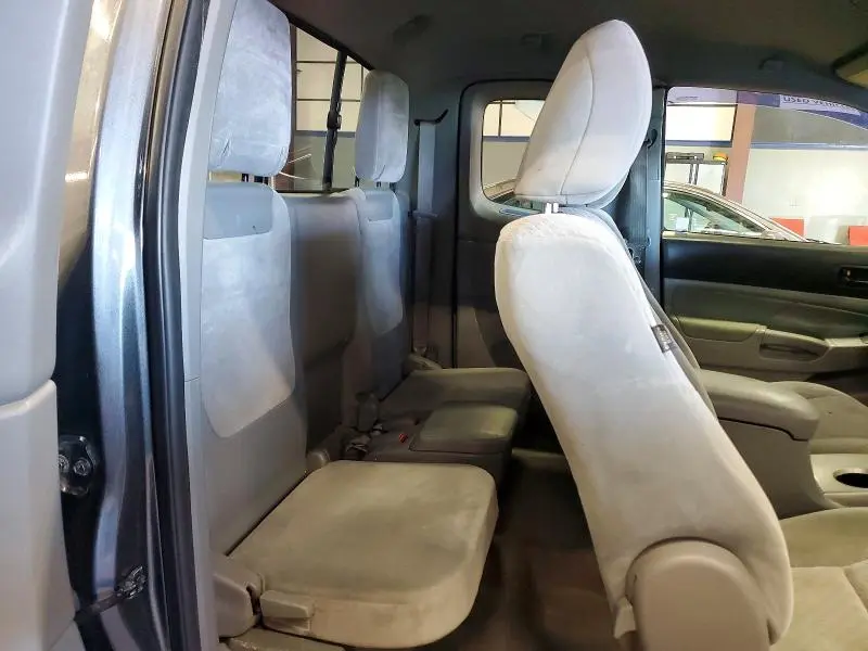 2010 TOYOTA TACOMA V6  