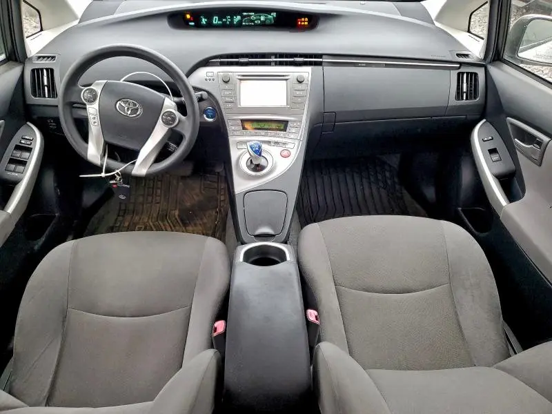 2013 TOYOTA PRIUS   