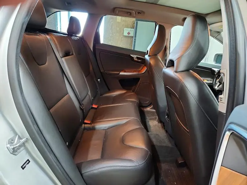 2017 VOLVO XC60 T6 INSCRIPTION  