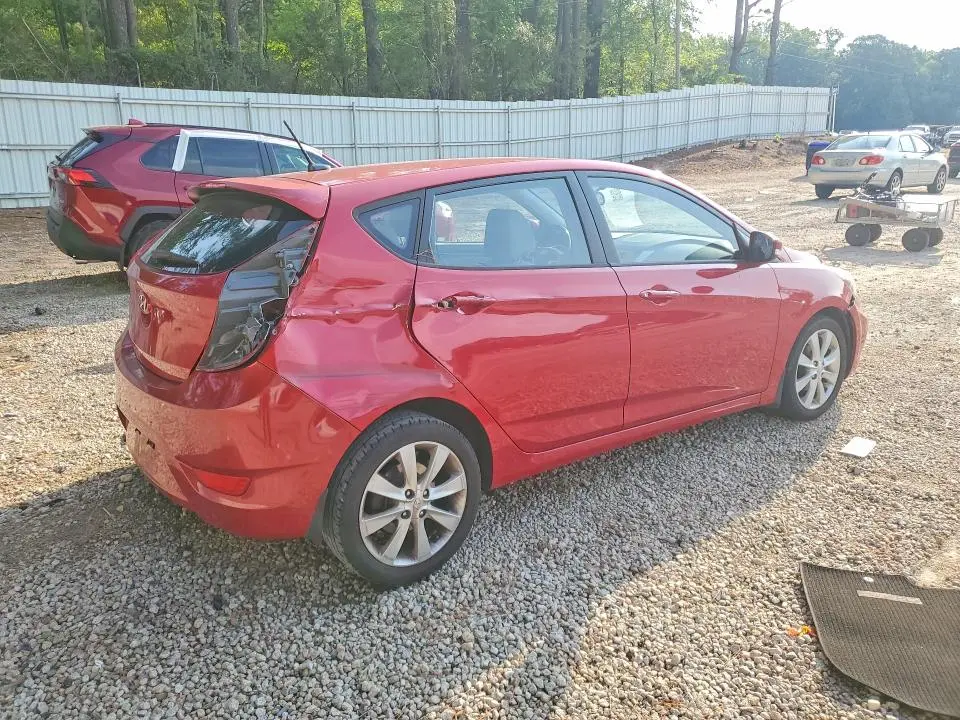 2013 HYUNDAI ACCENT SE  