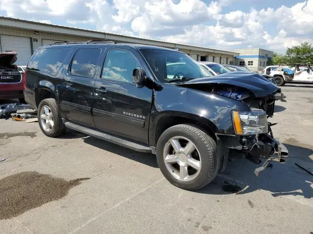 2014 CHEVROLET SUBURBAN K1500 LT  