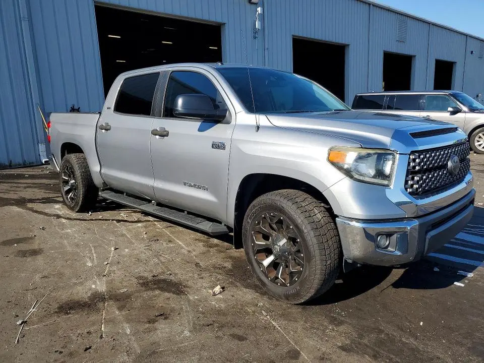 2019 TOYOTA TUNDRA CREWMAX SR5  