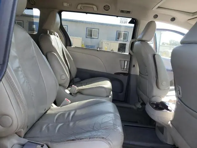 2012 TOYOTA SIENNA XLE  