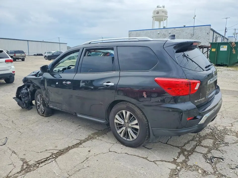 2019 NISSAN PATHFINDER S  