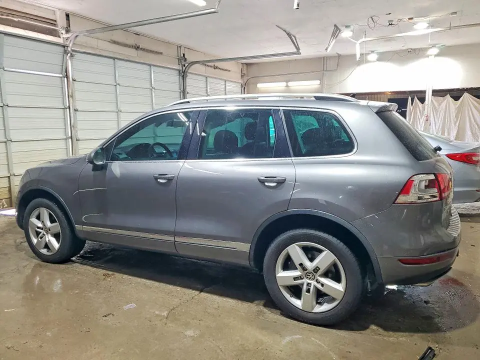 2013 VOLKSWAGEN TOUAREG V6 TDI  