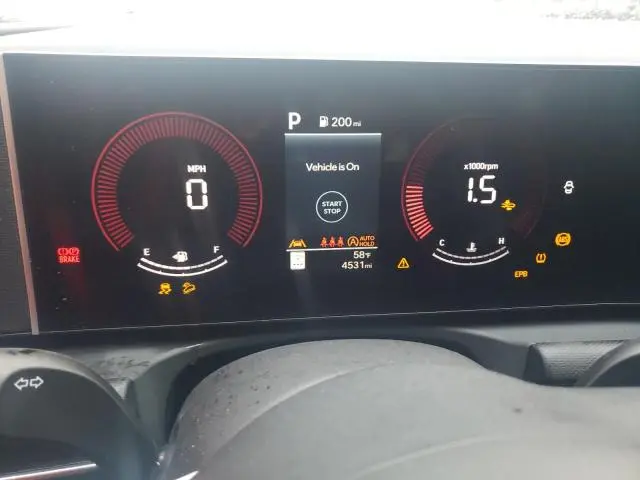 2025 HYUNDAI TUCSON SE  