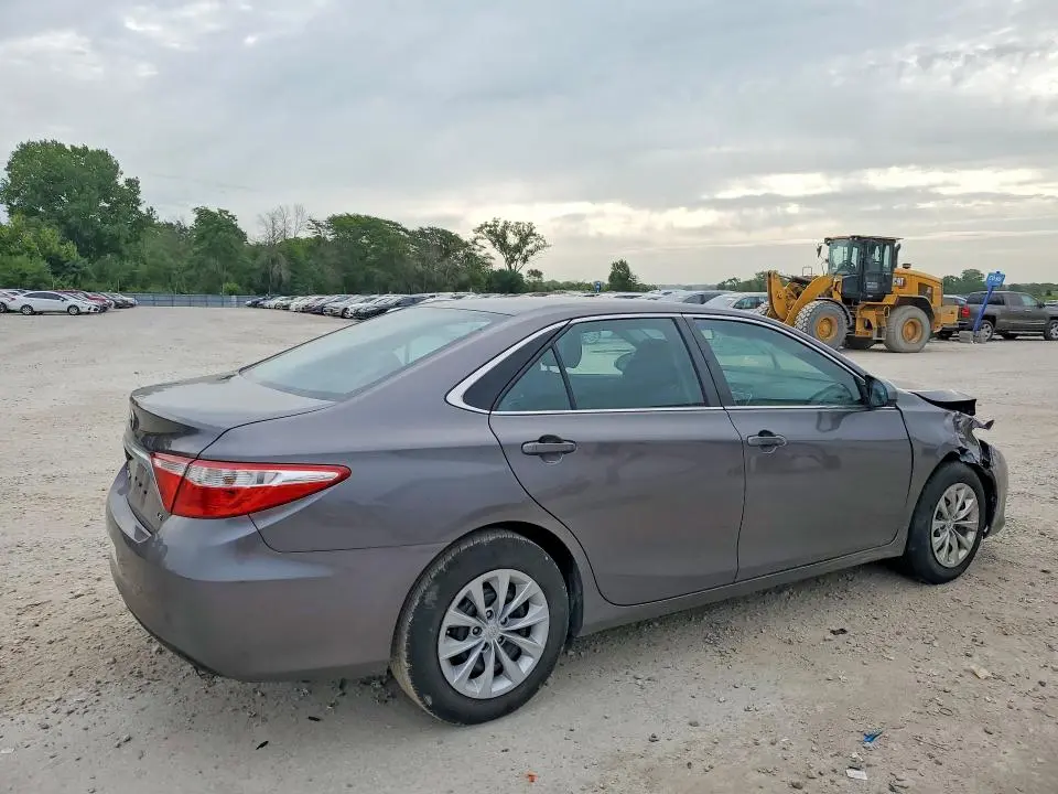 2016 TOYOTA CAMRY LE  