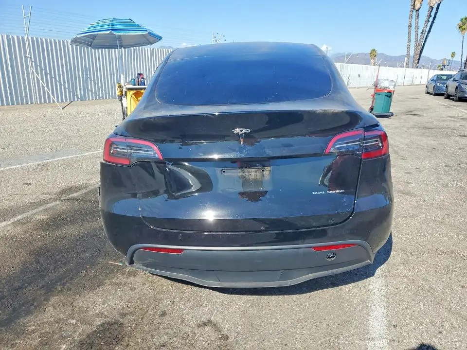 2024 TESLA MODEL Y   
