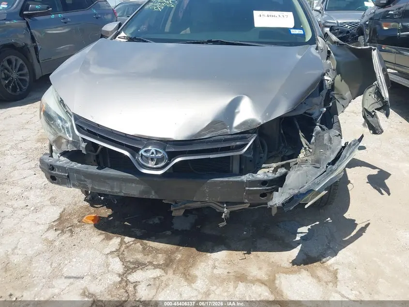 2015 TOYOTA COROLLA LE