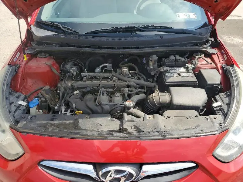 2013 HYUNDAI ACCENT SE  