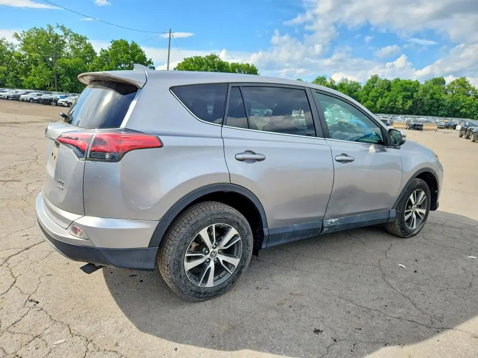 2017 TOYOTA RAV4 XLE  