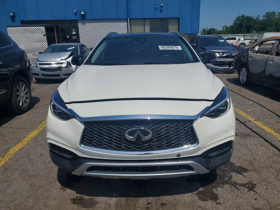 2017 INFINITI QX30 PREMIUM  