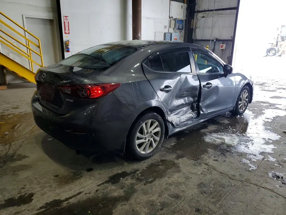 2017 MAZDA 3 TOURING  