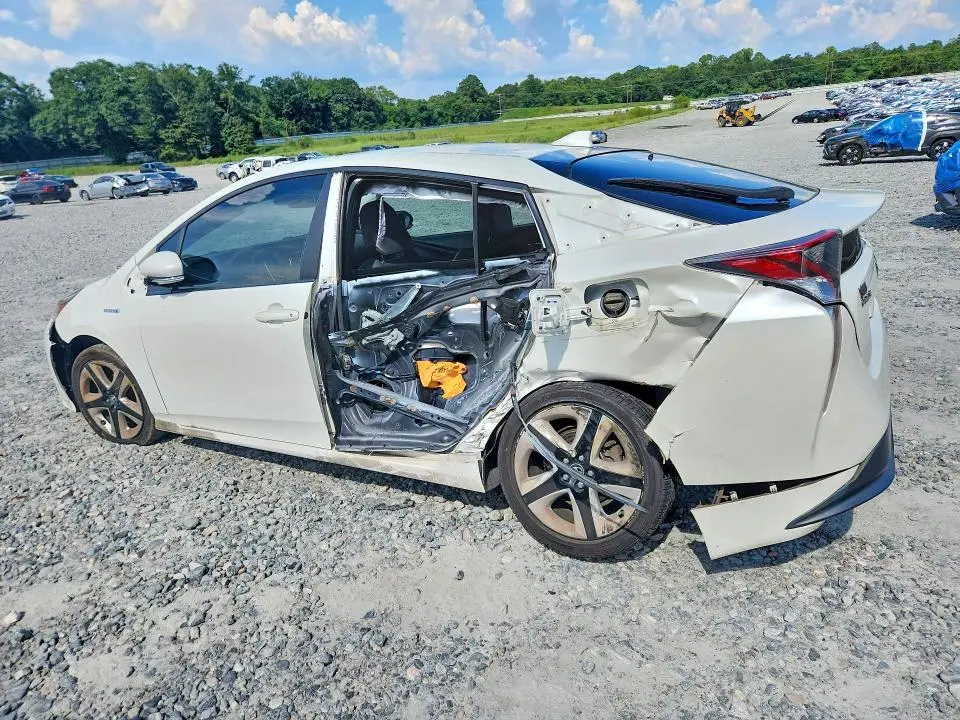 2016 TOYOTA PRIUS THREE TOURING  