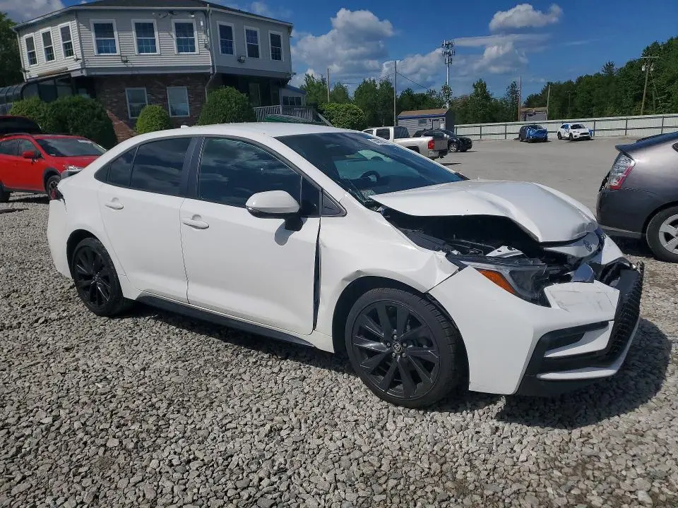 2024 TOYOTA COROLLA SE  