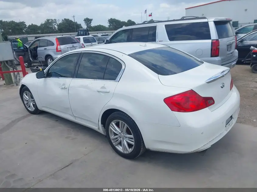 2013 INFINITI G37  