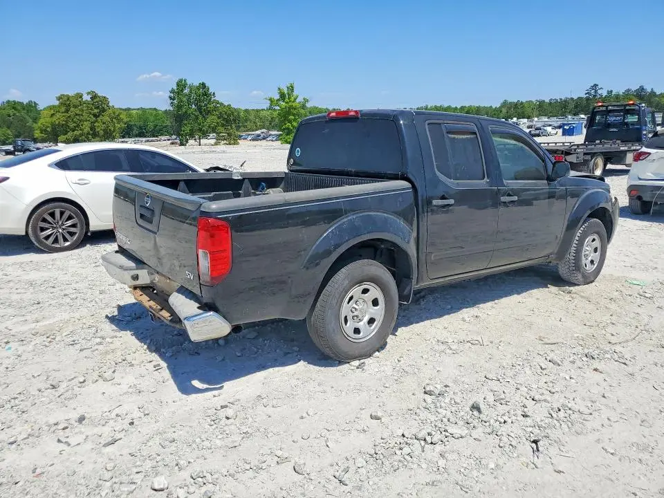 2013 NISSAN FRONTIER S  