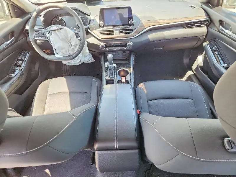 2023 NISSAN ALTIMA SV  