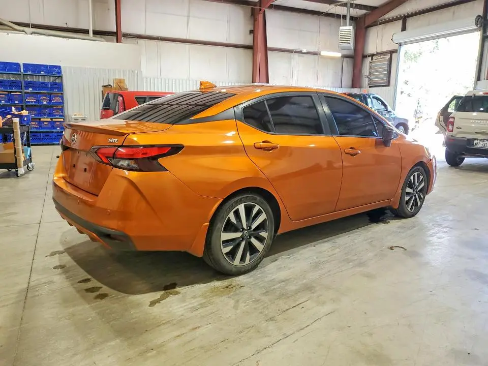 2022 NISSAN VERSA SR  
