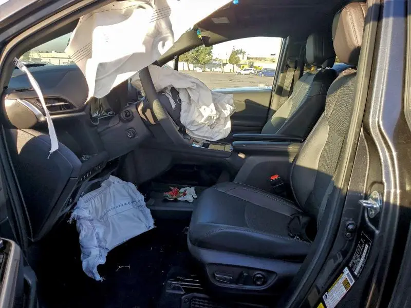 2025 TOYOTA SIENNA LIMITED  