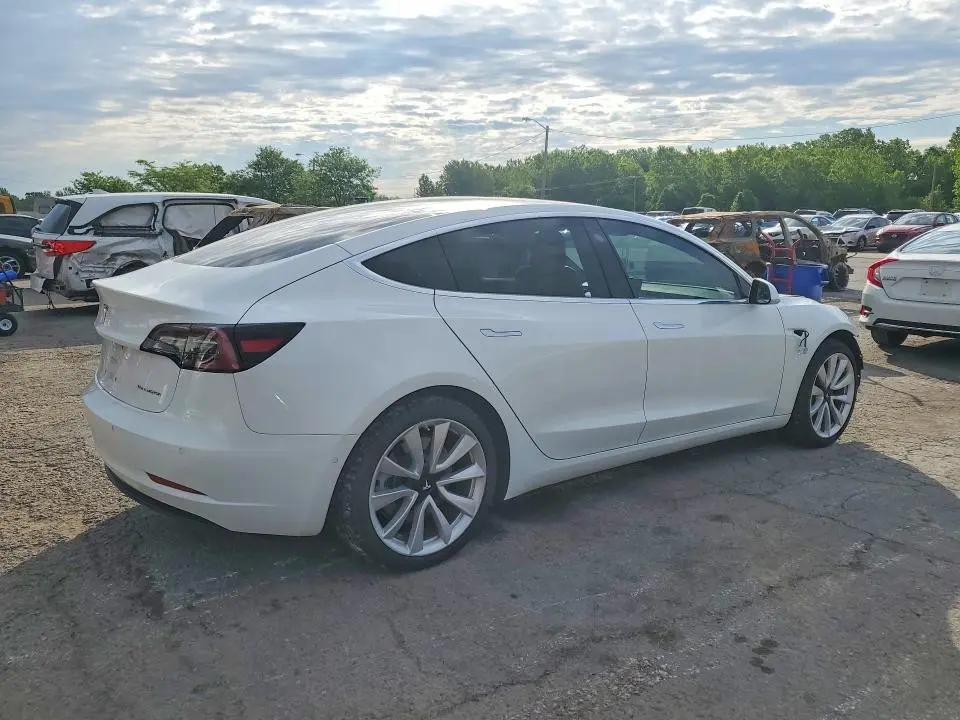 2018 TESLA MODEL 3   