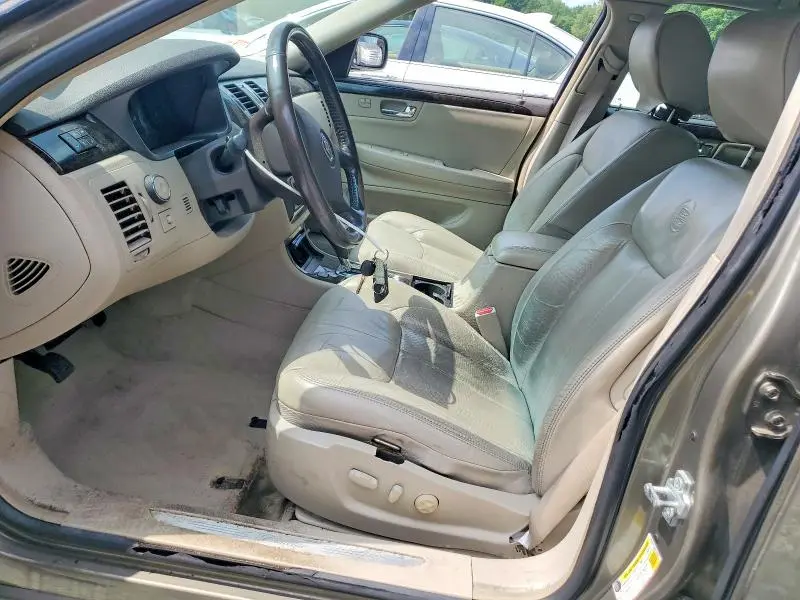 2011 CADILLAC DTS LUXURY COLLECTION  