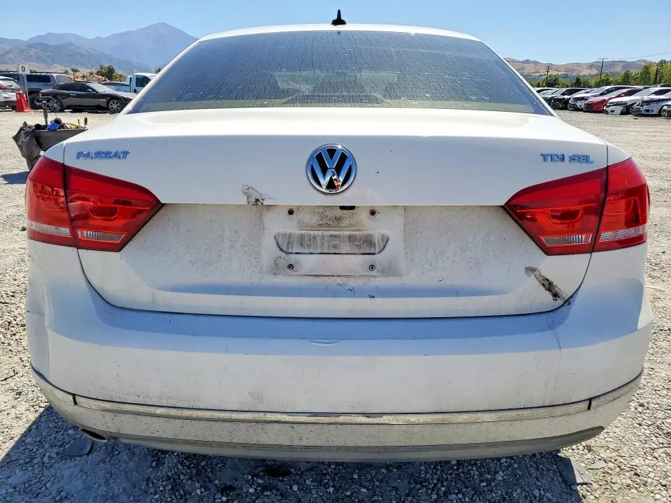 2015 VOLKSWAGEN PASSAT SEL  