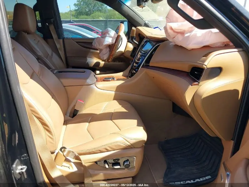2017 CADILLAC ESCALADE ESV PLATINUM