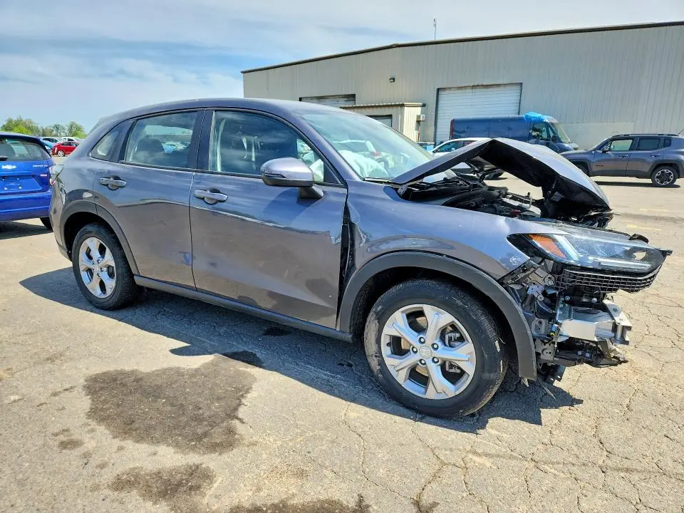2023 HONDA HR-V LX  