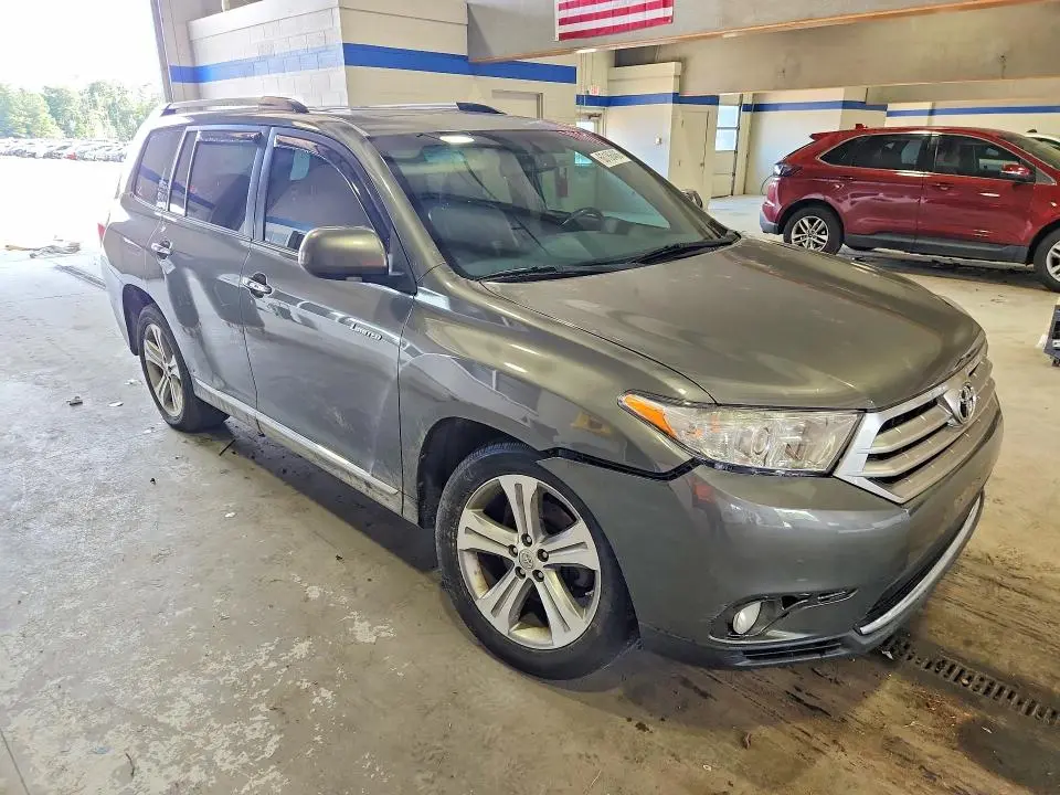 2011 TOYOTA HIGHLANDER LIMITED  
