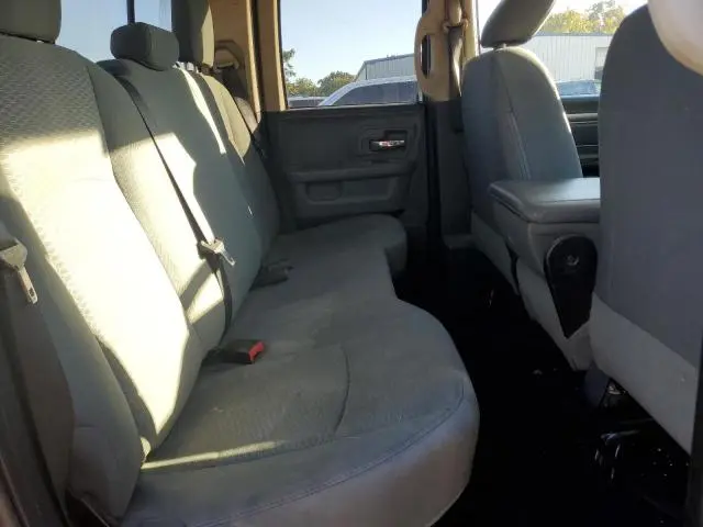 2016 RAM 1500 SLT