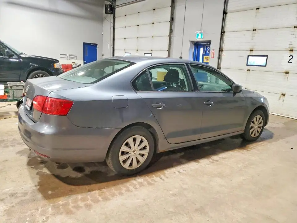 2013 VOLKSWAGEN JETTA BASE  