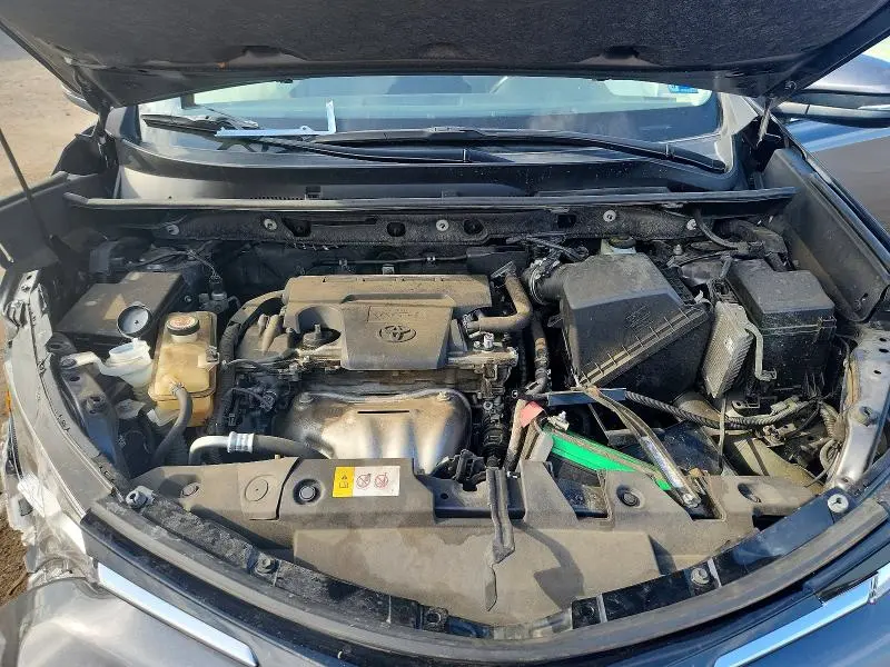 2018 TOYOTA RAV4 XLE  
