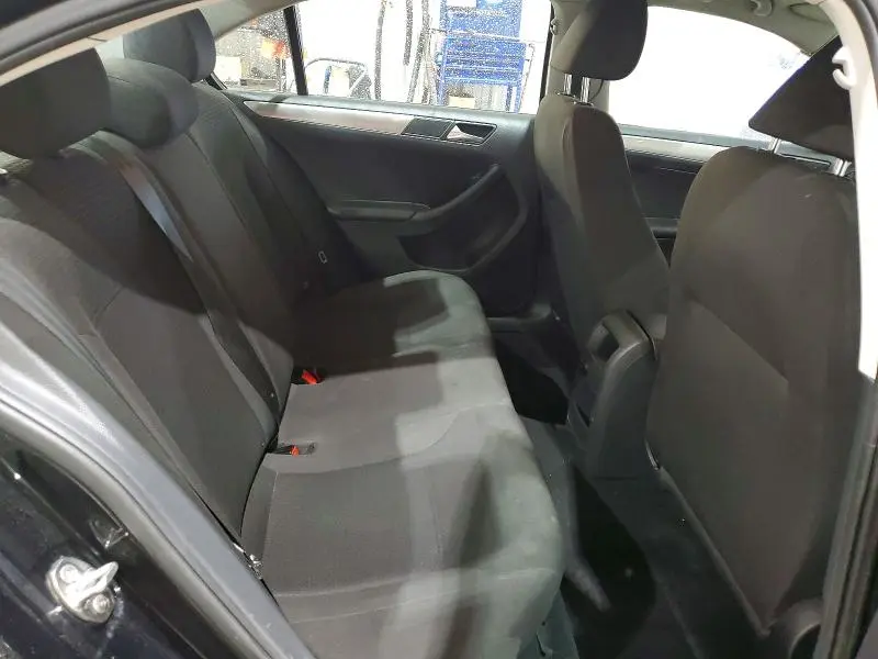 2015 VOLKSWAGEN JETTA SE  