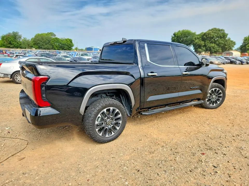 2024 TOYOTA TUNDRA CREWMAX LIMITED  