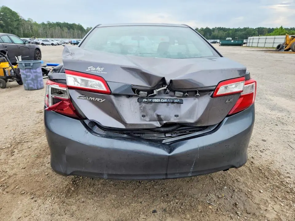 2014 TOYOTA CAMRY LE  