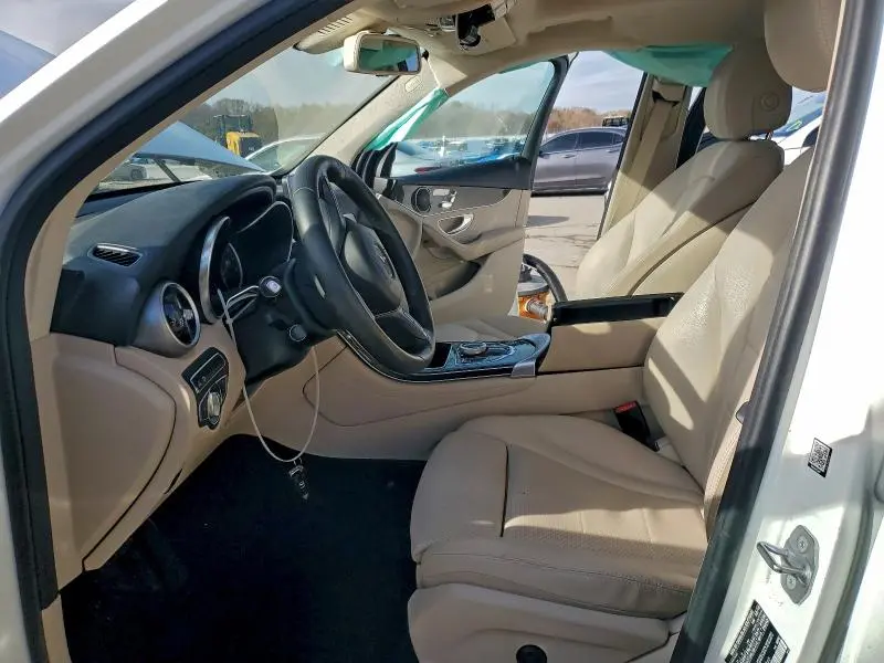 2018 MERCEDES-BENZ GLC 300  