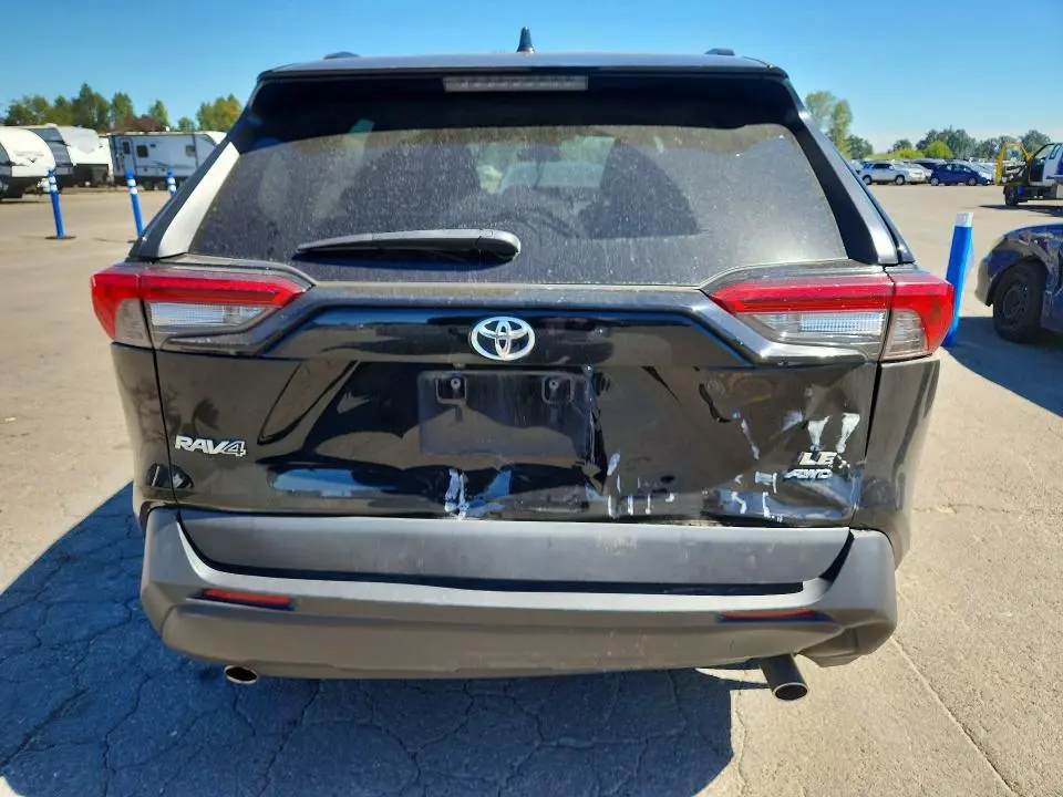 2021 TOYOTA RAV4 LE  