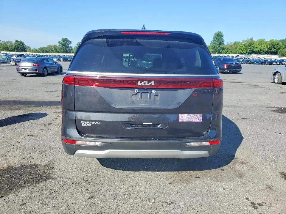 2024 KIA CARNIVAL LX  