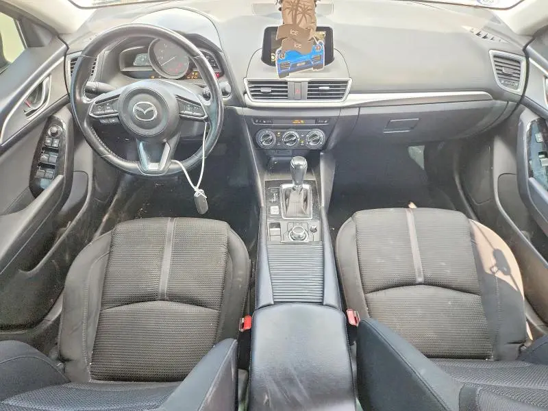 2017 MAZDA 3 TOURING  