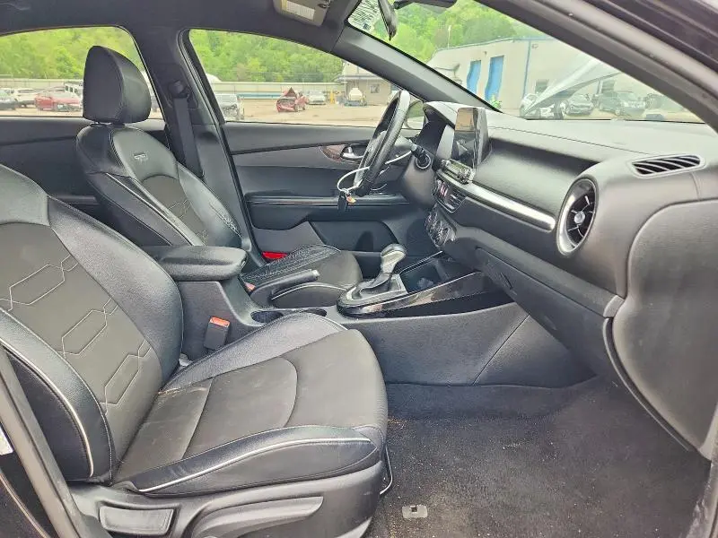 2021 KIA FORTE GT LINE  