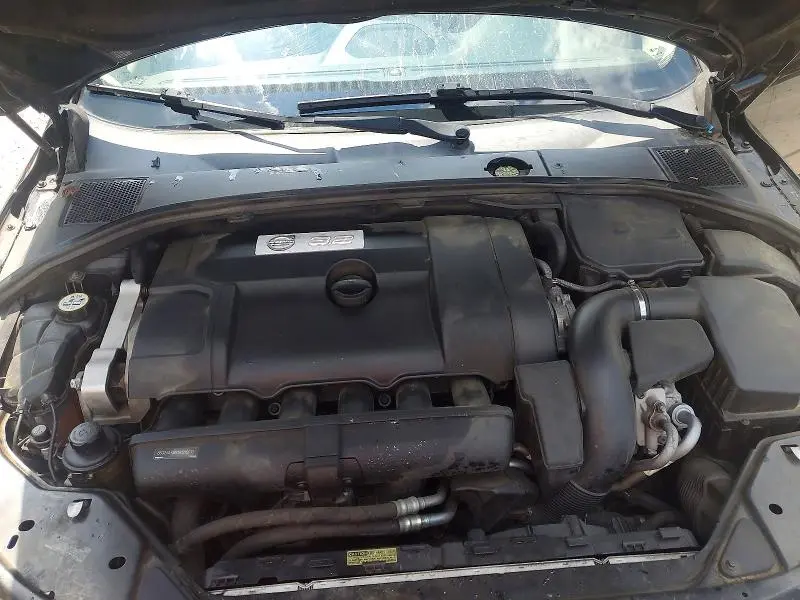 2013 VOLVO XC70 3.2  