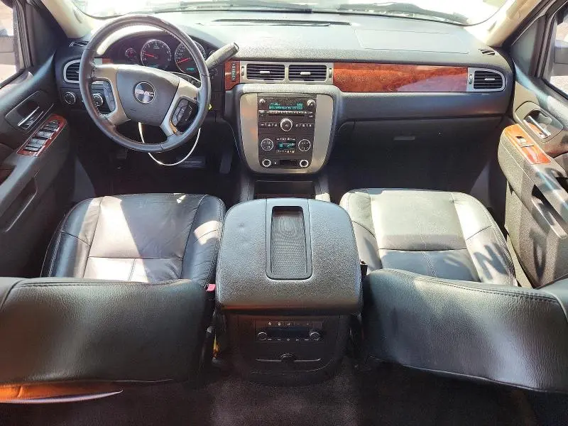 2011 GMC YUKON SLE  