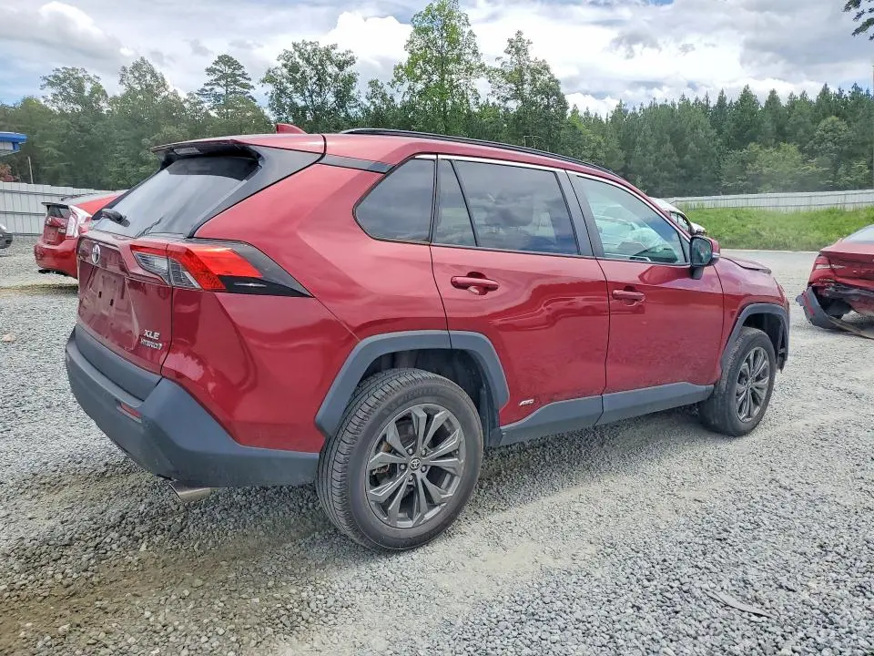 2022 TOYOTA RAV4 XLE PREMIUM  