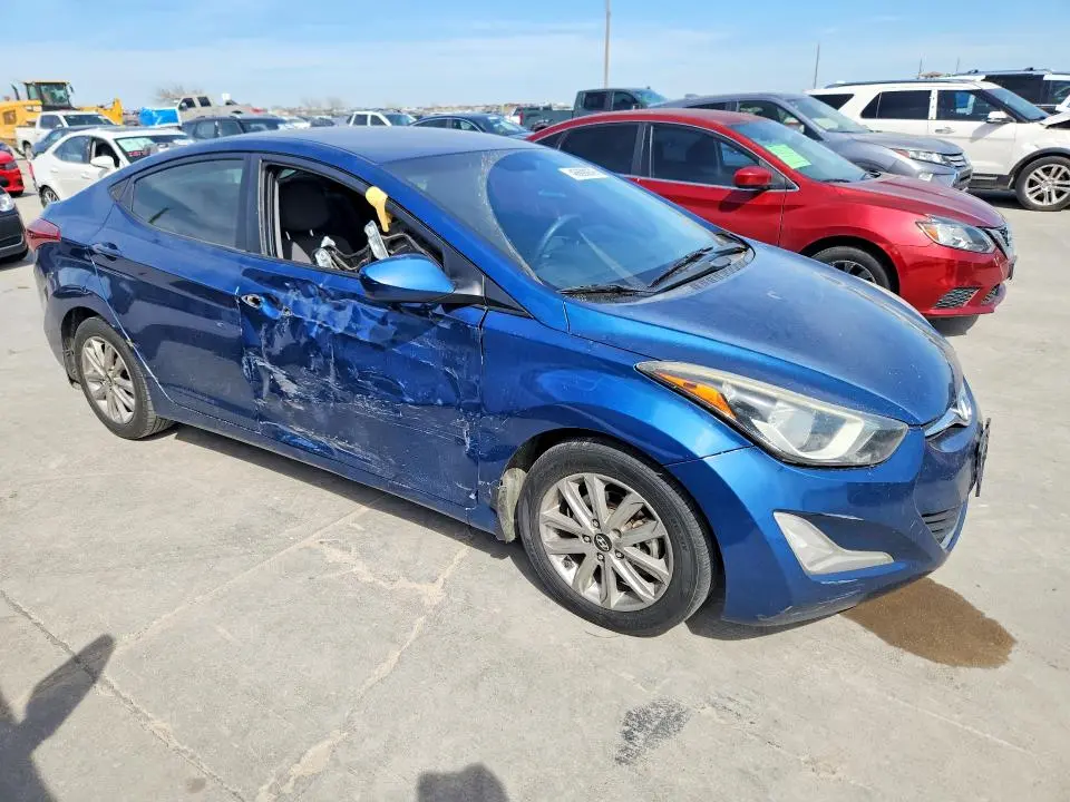2015 HYUNDAI ELANTRA SE  
