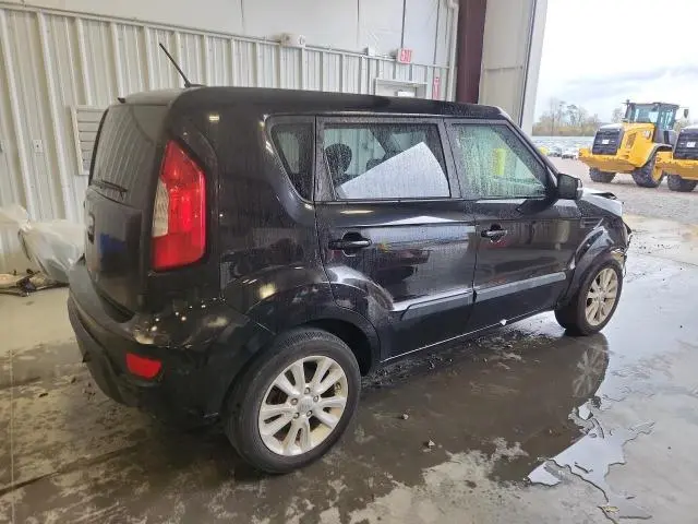 2013 KIA SOUL +  