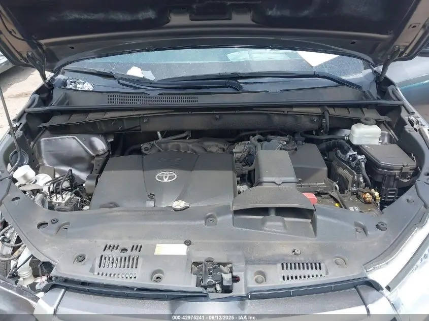 2019 TOYOTA HIGHLANDER XLE